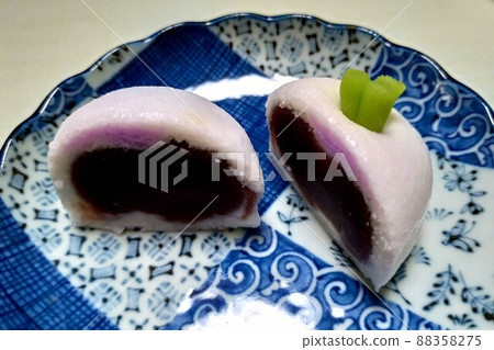 時令日式點心,半個蘿蔔生魚片 時令日式點心,半個蘿蔔生魚片 88358275