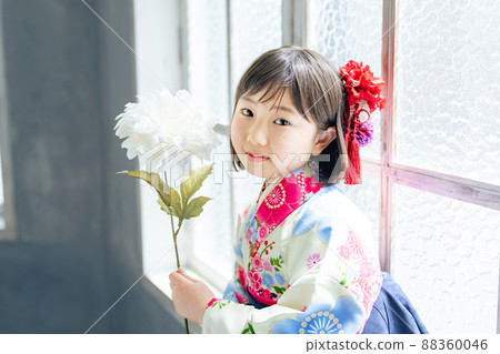 女孩穿著和服紀念照半成人禮七鄉山影樓 88360046