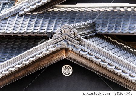 53棵泡桐圍成一圈的家徽 88364743