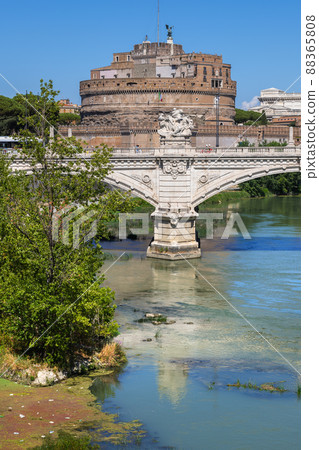 Castle And Bridge In Rome 88365808