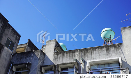 Japanese apartment house <04> (Apartment house with conspicuous dirt) 88366747