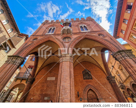 bologna italy medieval building houses in mercanzia place bologna italy medieval building houses in mercanzia place 88366811
