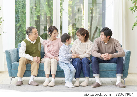 我家的全家福 88367994