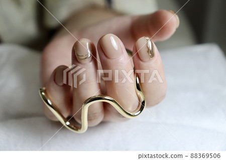 Accessory style nails 88369506