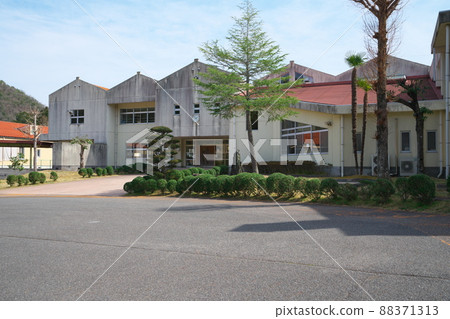 [Closed school] Misaki Municipal Sekihara Higashi Elementary School 1 Misaki Town, Kume District, Okayama Prefecture 88371313