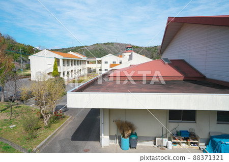 【停課】三崎市立關原東小學岡山縣久米區三崎町9 【停課】三崎市立關原東小學岡山縣久米區三崎町9 88371321