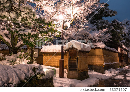《Ishikawa Prefecture》 Nagamachi Samurai Residence Ruins of Snow Makeup, Kanazawa in Winter 《Ishikawa Prefecture》 Nagamachi Samurai Residence Ruins of Snow Makeup, Kanazawa in Winter 88371507