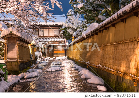《石川縣》長町武士住宅遺址雪妝，金澤冬季 88371511