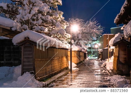 《石川縣》長町武士住宅遺址雪妝,金澤冬季 《石川縣》長町武士住宅遺址雪妝,金澤冬季 88371560