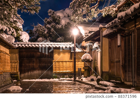 《石川縣》長町武士住宅遺址雪妝，金澤冬季 88371596