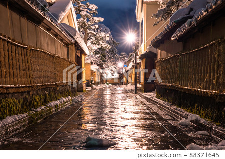 《Ishikawa Prefecture》 Nagamachi Samurai Residence Ruins of Snow Makeup, Kanazawa in Winter 《Ishikawa Prefecture》 Nagamachi Samurai Residence Ruins of Snow Makeup, Kanazawa in Winter 88371645