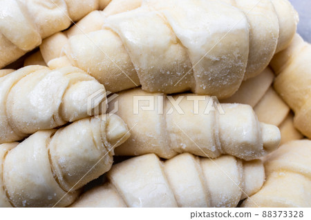 Frozen croissant bread dough 88373328