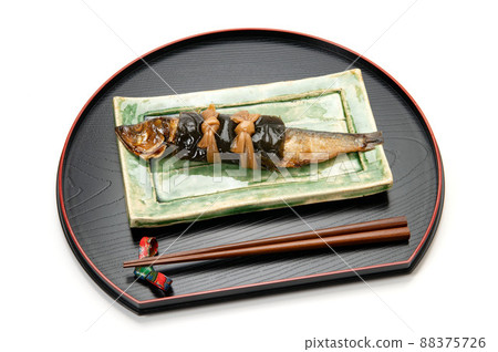 加糖煮熟的鯡魚 加糖煮熟的鯡魚 88375726