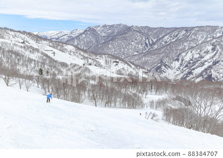 奧忠丸山滑雪場 春季滑雪季 奧忠丸山滑雪場 春季滑雪季 88384707