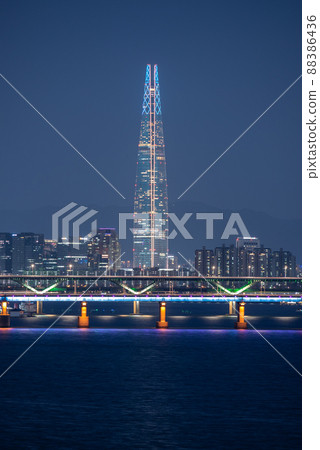 Night view of Lotte World Tower skyscraper in Seoul South Korea 88386436