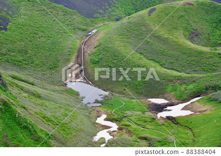 從活火山秋田駒岳禦嶽山步道鳥瞰姆明溪谷 88388404