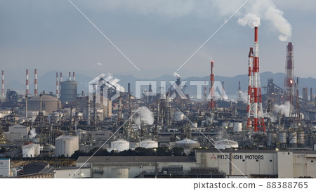 從岡山縣倉敷市的龜島山花和綠之岡公園看到的水島綜合體 88388765