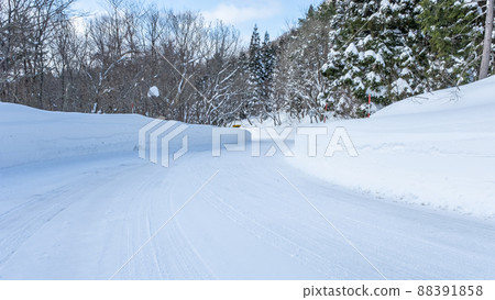 Snowy road (near Oyama Kagamiganaru) 88391858