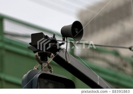 Pedestrian traffic light (traffic light that produces sound) 88391863