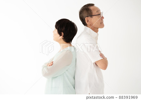 Senior couple worried, thinking, getting angry Senior couple worried, thinking, getting angry 88391969