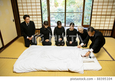 Funeral / wake Funeral / wake 88395104