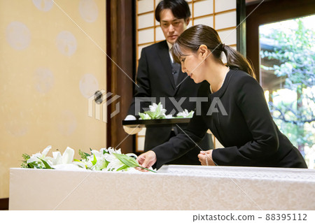 Nokanshi（花案儀式，女性） 88395112