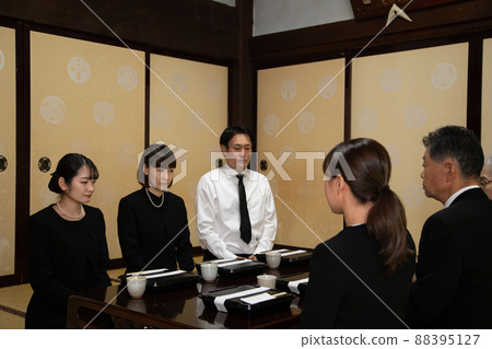 Honorary affairs / funeral (meal scene) Honorary affairs / funeral (meal scene) 88395127