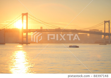 黃昏時分的東京彩虹橋風景 黃昏時分的東京彩虹橋風景 88397148