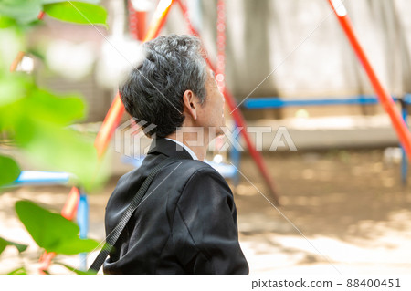 Businessman twilight 88400451