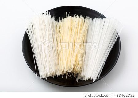 Vermicelli rice noodles Kuzukiri Vermicelli rice noodles Kuzukiri 88402752