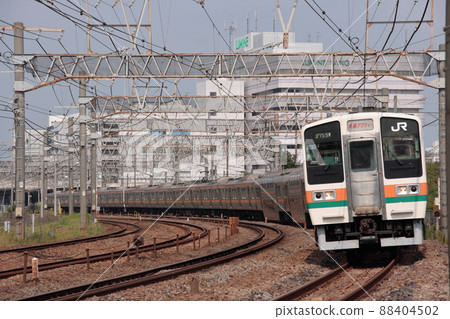 Series 211 train that runs fast on the JR Tokaido Main Line with a 15-car train that connects green cars _ 2009/9/27 shooting Series 211 train that runs fast on the JR Tokaido Main Line with a 15-car train that connects green cars _ 2009/9/27 shooting 88404502