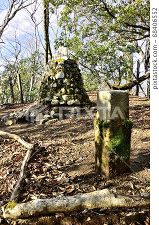 丹澤之巔:西丹澤Azegamaru山頂的三角點 丹澤之巔:西丹澤Azegamaru山頂的三角點 88406552