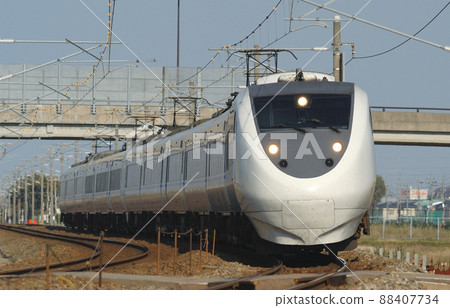 北陸本線加賀-笠間-三河JR西681系列T06+T34+T13編隊(金澤)雷鳥 北陸本線加賀-笠間-三河JR西681系列T06+T34+T13編隊(金澤)雷鳥 88407734
