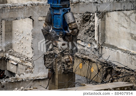 大型分離器在拆除現場夾持結構 88407954