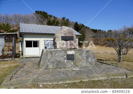 春立中學舊址紀念碑(春季中學紀念館) 春立中學舊址紀念碑(春季中學紀念館) 88409228