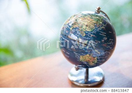 藍色桌面地球儀 88413847