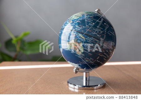 藍色桌面地球儀 88413848