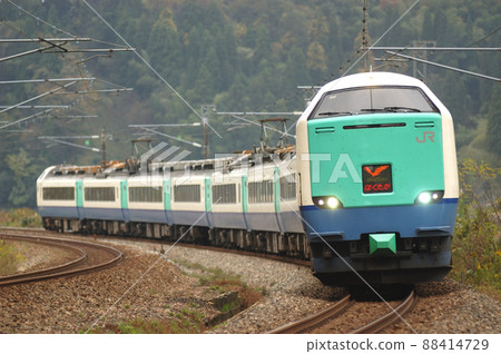 Hokuriku Main Line Tsubata-Kurikara JR East 485 series R2 formation (Niigata) Hakutaka Hokuriku Main Line Tsubata-Kurikara JR East 485 series R2 formation (Niigata) Hakutaka 88414729