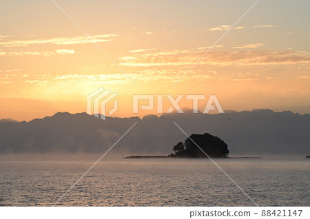 Tangshan mountain range with Tangshima 88421147