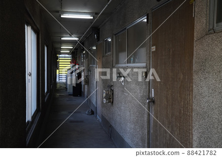 Dim corridors in old apartments, dilapidated apartments 88421782
