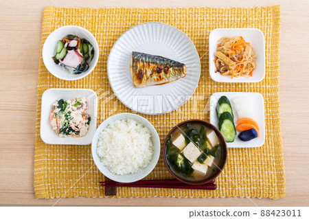 日式早餐 88423011