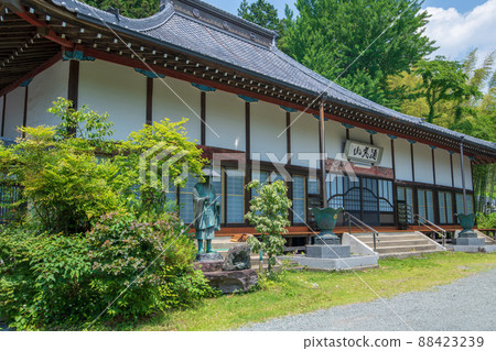 伊小路寺院 大殿 黑根町 初夏風景 伊小路寺院 大殿 黑根町 初夏風景 88423239