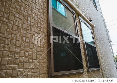 雨後獨立屋外牆 88423730