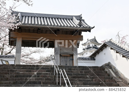 Kakegawa Castle Four-legged Gate 88425832