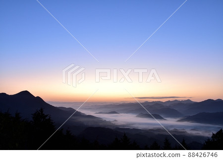 富美山宇田盆地的雲海 富美山宇田盆地的雲海 88426746
