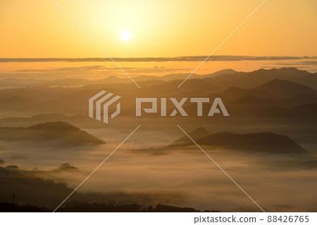富美山宇田盆地的雲海 富美山宇田盆地的雲海 88426765