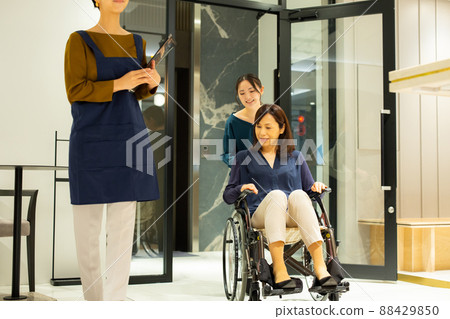 Restaurant barrier-free 88429850