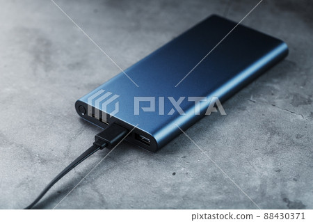 Battery Power supply for recharging gadgets and electronic devices 88430371