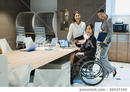 殘疾人辦公輪椅就業 88433348