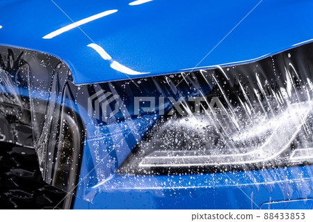 Protecting car hood with transparent ppf vinyl foil 88433853